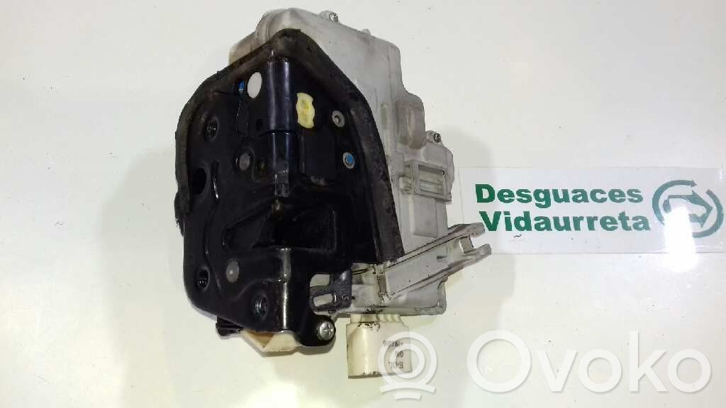 Serrure   8E1837015AA