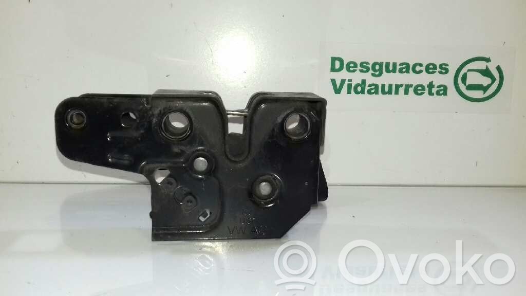 Volkswagen Touareg I Kiinnityskoukku/-silmukka