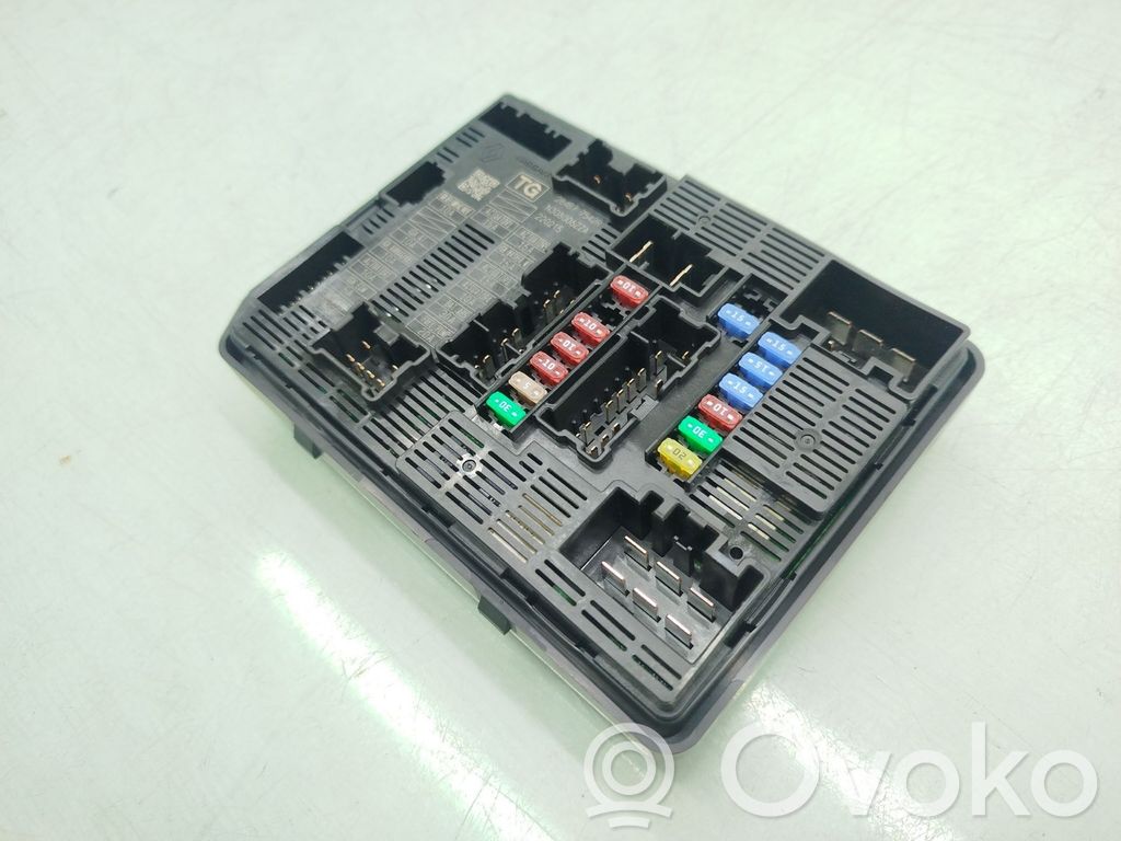 Other control units/modules   284B77542R,N308006ZZA220215