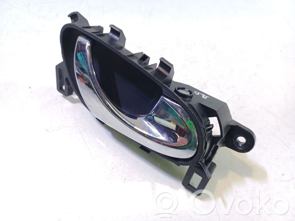 Manecilla interna puerta delantera   806704EA0A