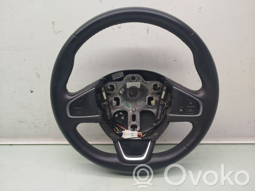 Renault Clio IV Lenkrad 