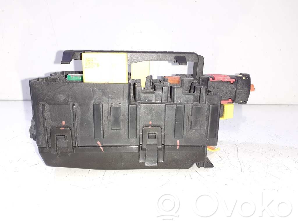 Module de fusibles   9806192580