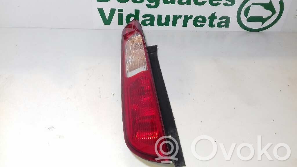 Lámpara de faros/luces traseros