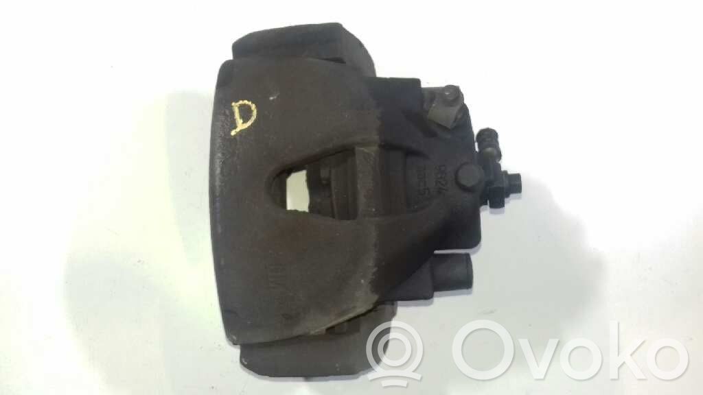 Caliper de freno delantero