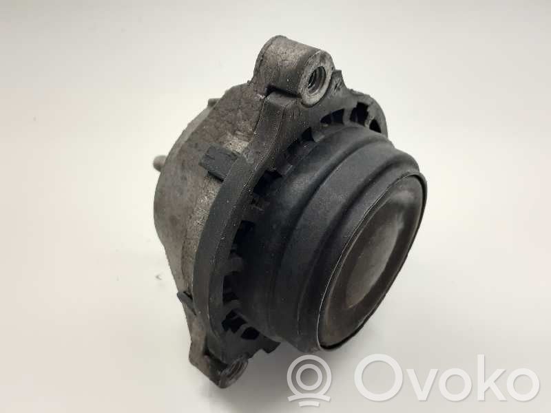 Engine mount bracket   678765704