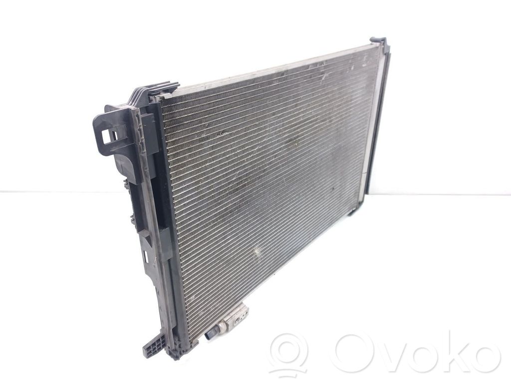 Mercedes-Benz E W210 Radiatore di raffreddamento A/C (condensatore) 