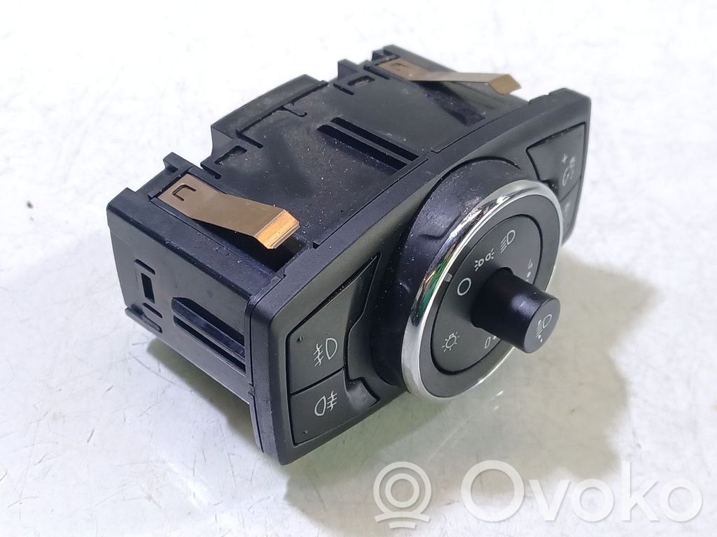 Interruptor de control del panel de luces   2048039,BM5T13A024AE,10107096