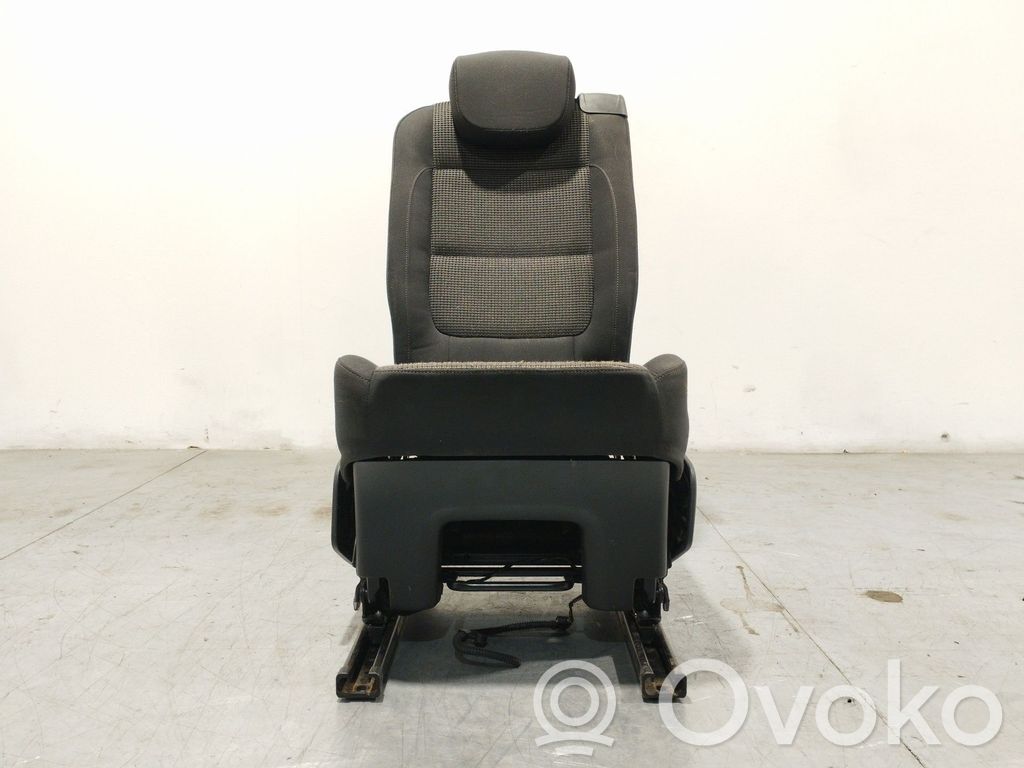 Takaistuin   7N0883063K