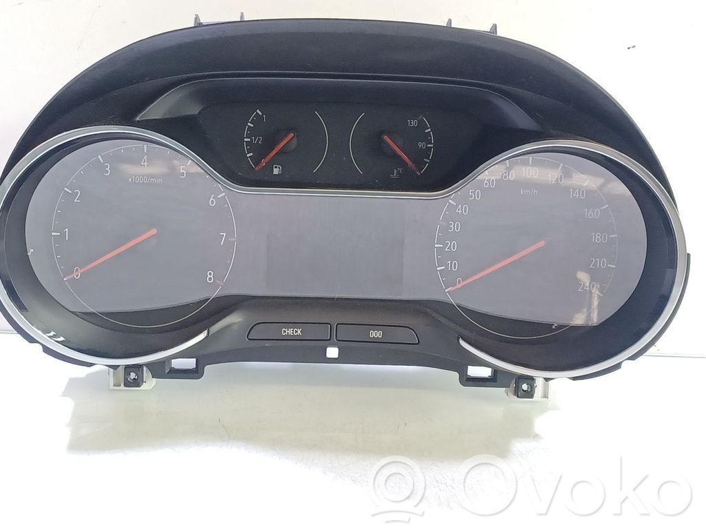 Opel Crossland X Vitezometru (grup de instrumente) 