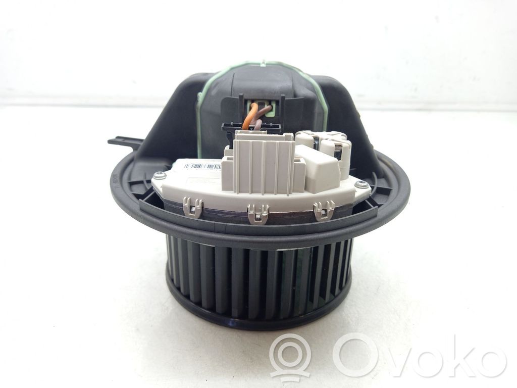 BMW X1 E84 Mazā radiatora ventilators 