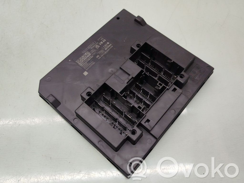 Autres unités de commande / modules   5Q0937084EJ,A3C12379303,BCMPQ37H