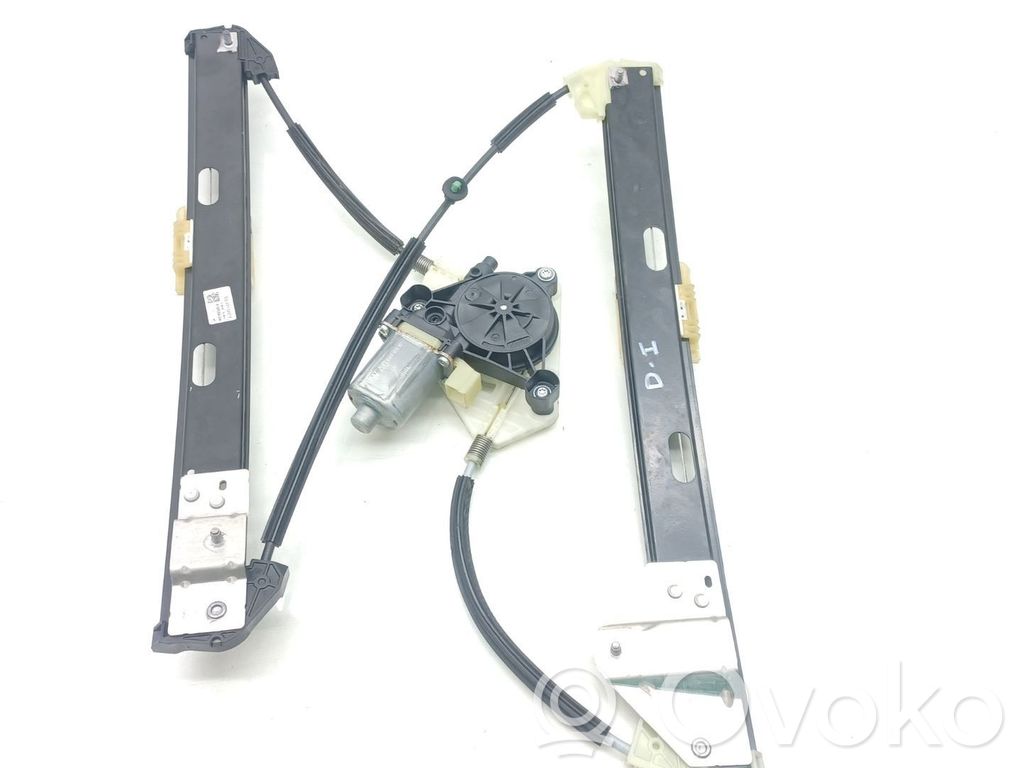 Regulador manual de la ventanilla delantera   82G837461A
