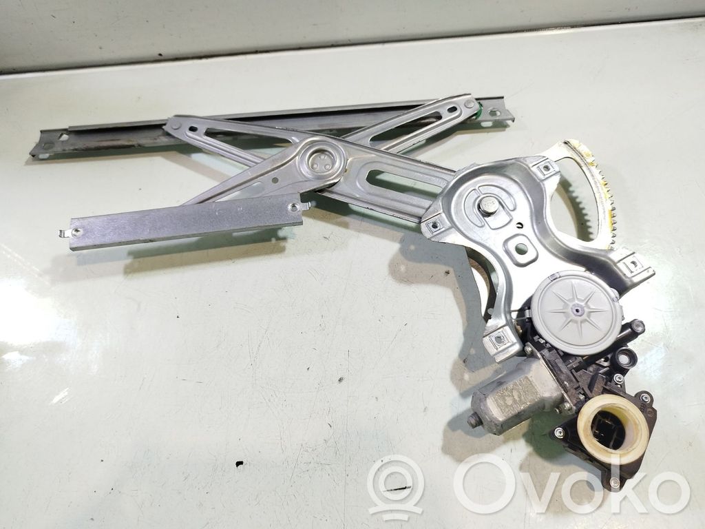 Toyota Auris E180 Alzacristalli elettrico della portiera anteriore 