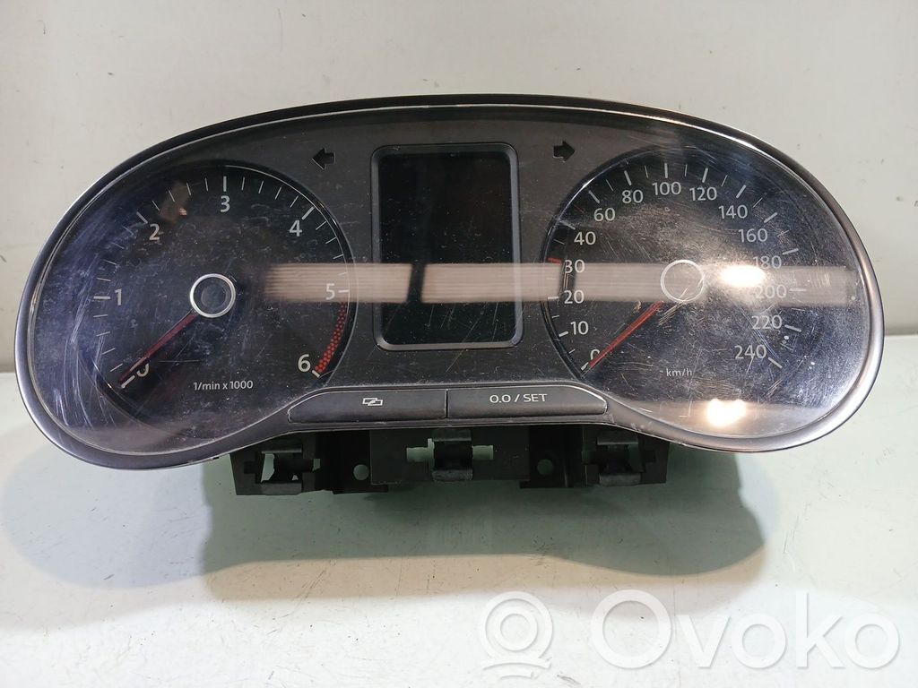 Volkswagen Polo V 6R Vitezometru (grup de instrumente) 