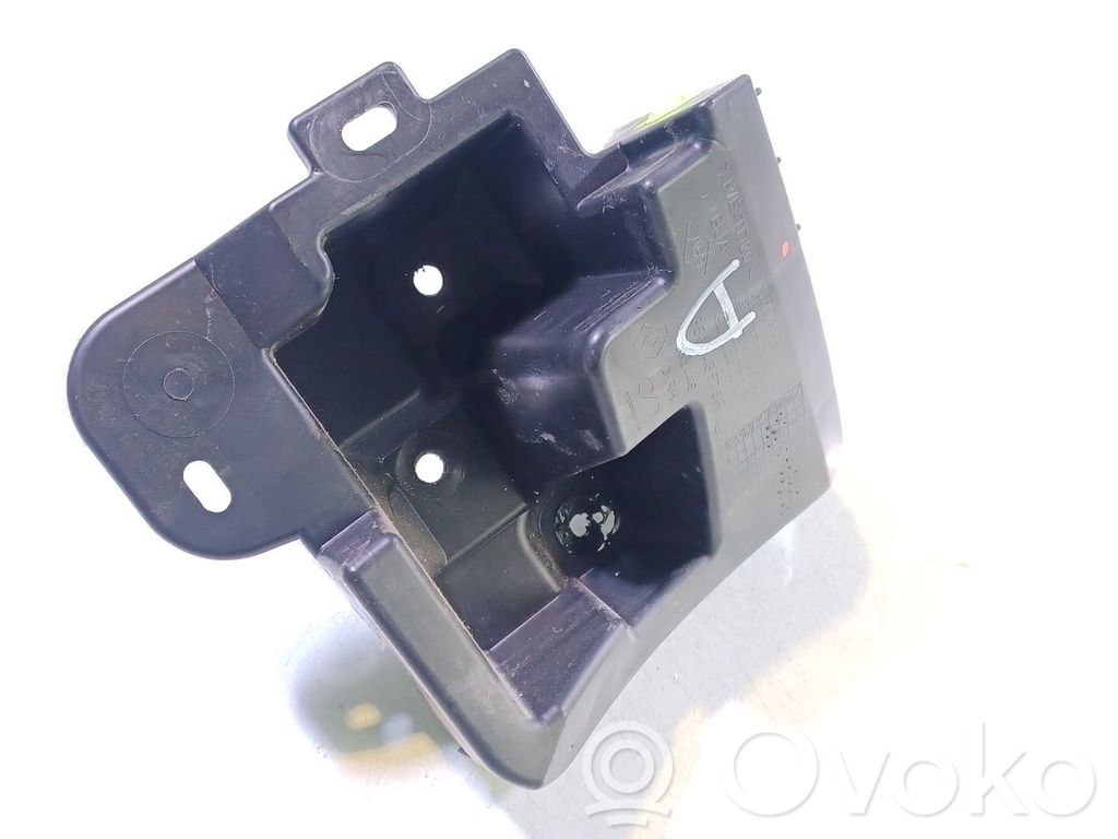 Bumper support mounting bracket corner   850443575R,565449