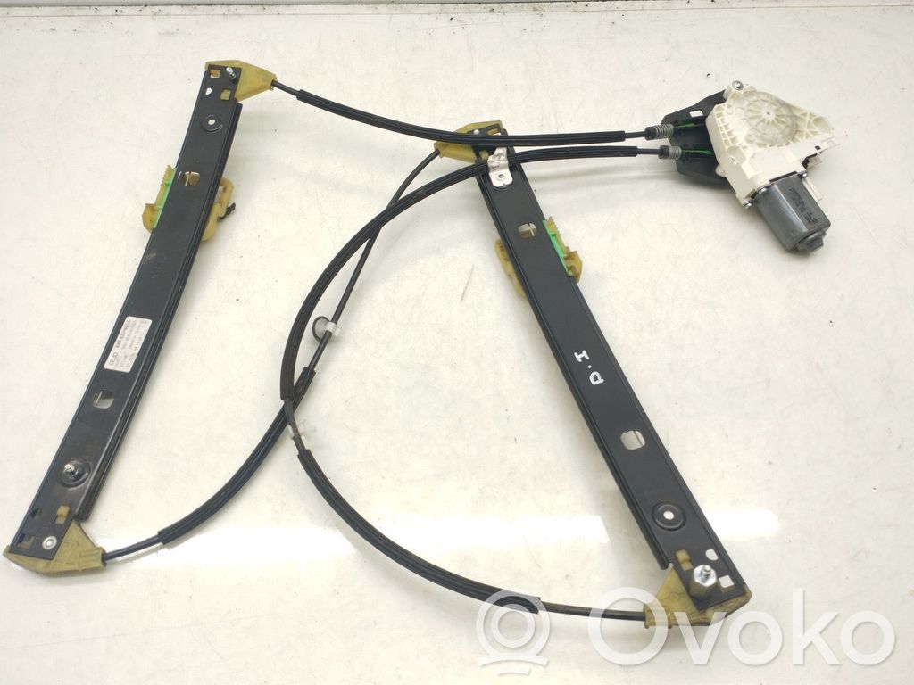 Regulador manual de la ventanilla delantera   8X4837461A
