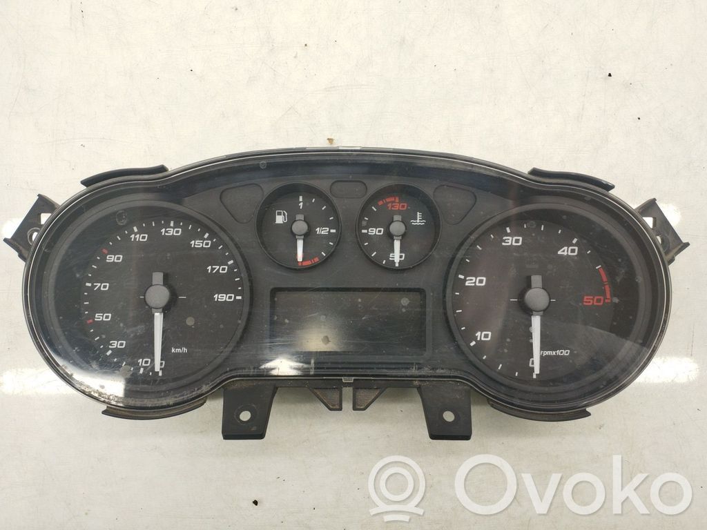 Iveco Daily 6th gen Vitezometru (grup de instrumente) 