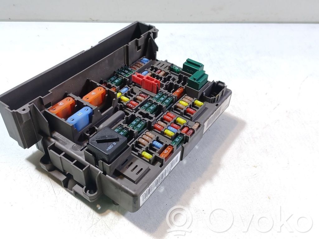 BMW 3 E90 E91 Fuse module 