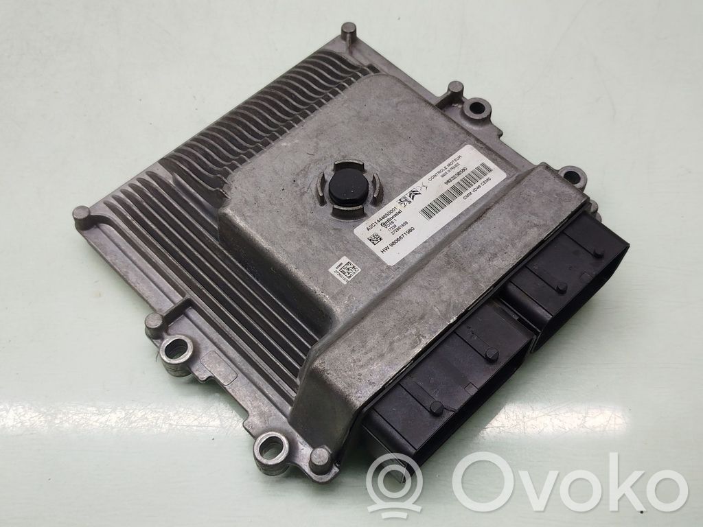 Peugeot 3008 II Engine control unit/module ECU 