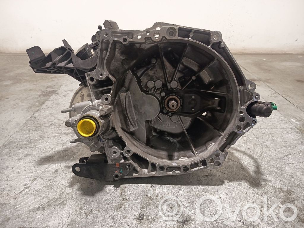 Manualna 5-biegowa skrzynia biegów   20XJ03,0288488,20XJ030288488