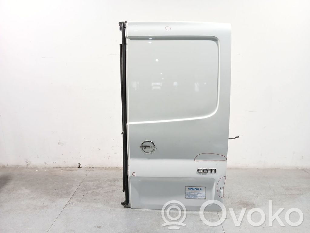 Opel Vivaro Aizmugurējās durvis 