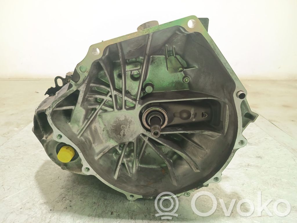 Honda Accord Cutie viteze manuală cu 5 trepte 
