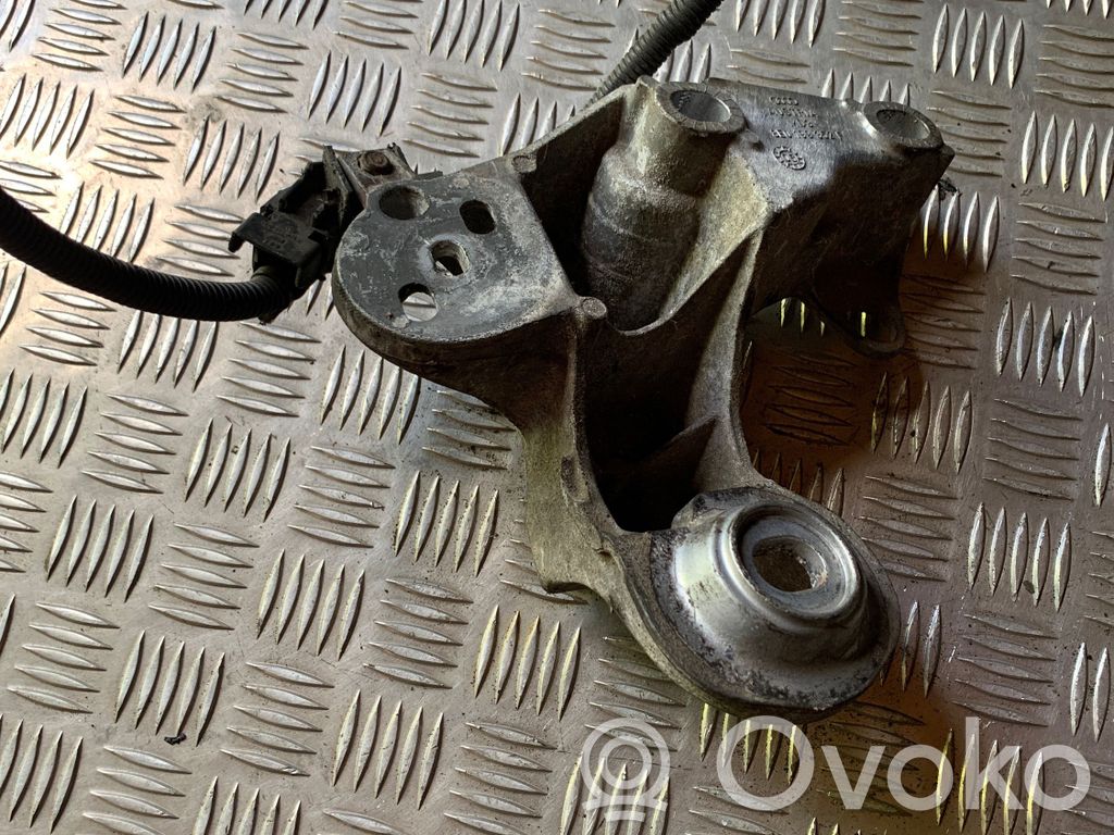 Audi A4 S4 B7 8E 8H Engine mounting bracket 