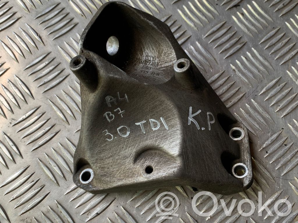 Audi A4 S4 B7 8E 8H Gearbox mounting bracket 