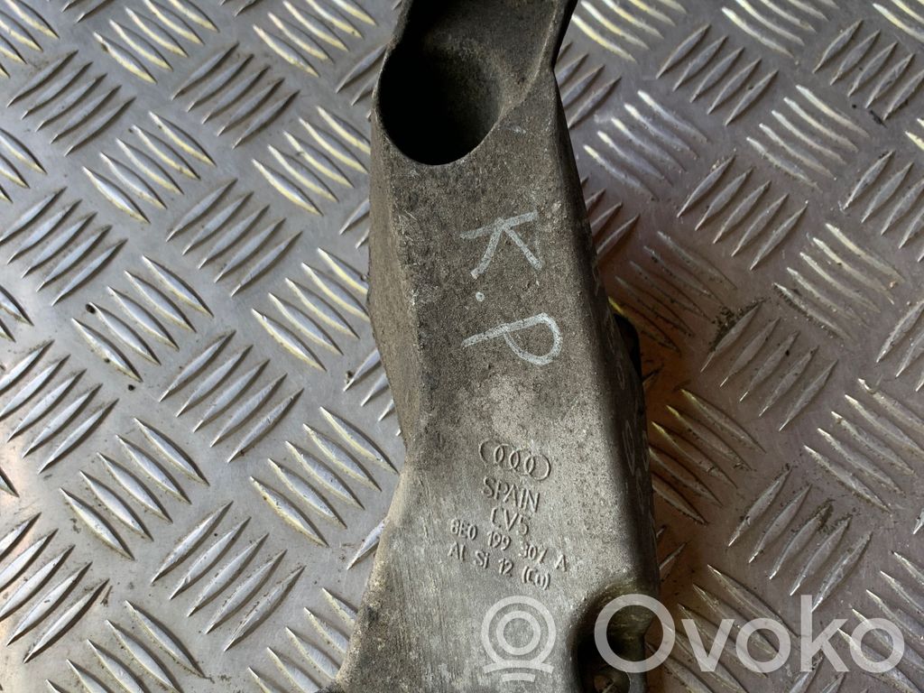 Audi A4 S4 B6 8E 8H Engine mounting bracket 
