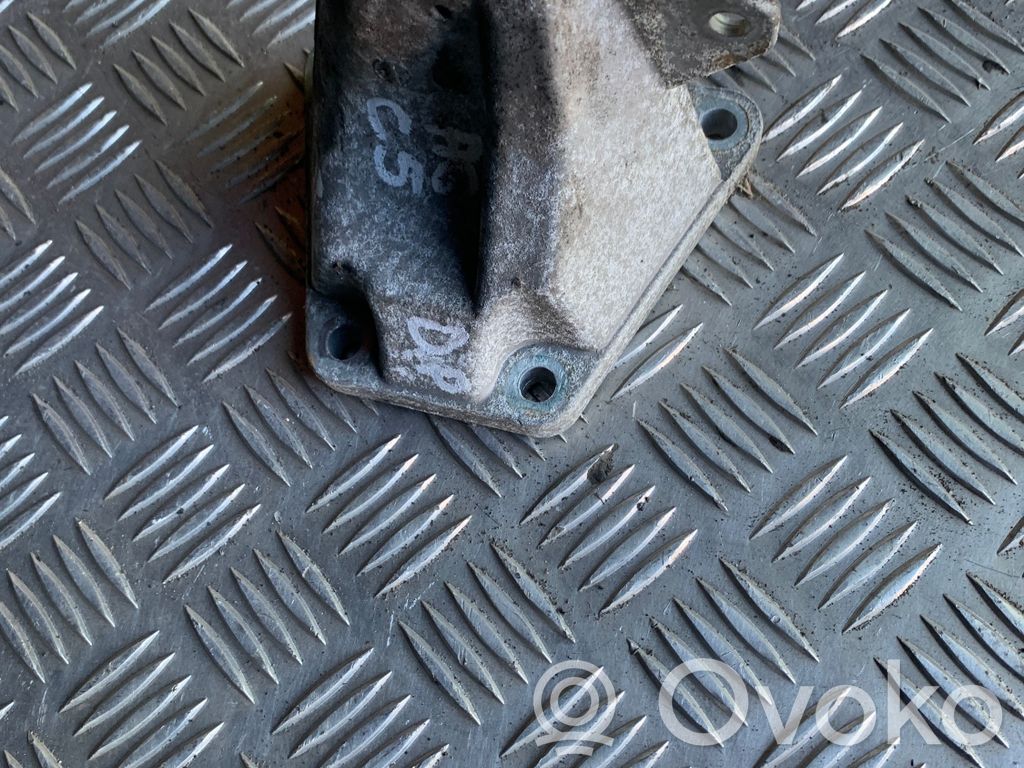 Audi A6 S6 C5 4B Engine mounting bracket 