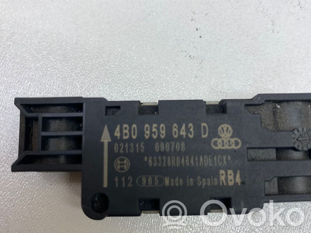 Audi A3 S3 8P Airbag deployment crash/impact sensor 