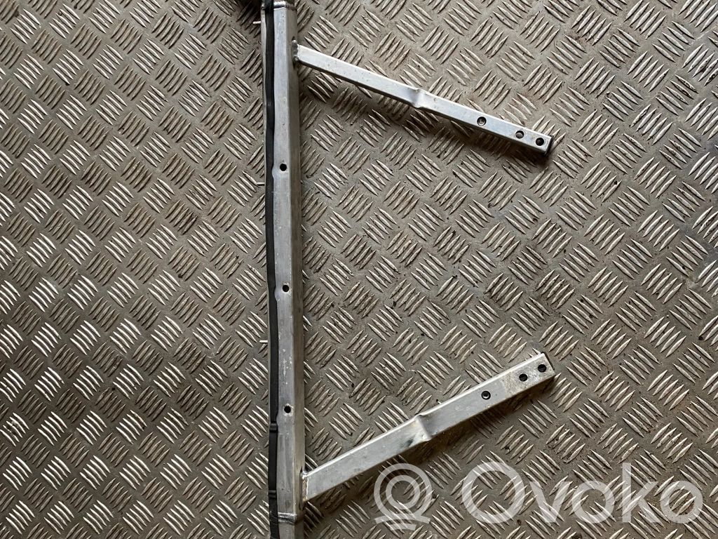 Audi A8 S8 D3 4E Engine mounting bracket 
