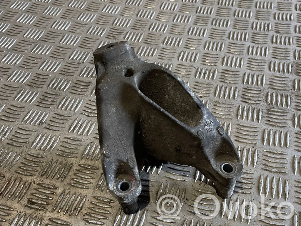 Audi A4 S4 B8 8K Engine mounting bracket 