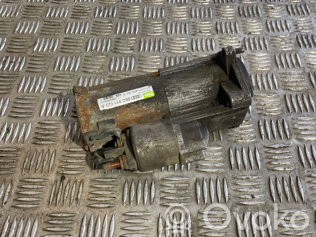 Audi A4 S4 B7 8E 8H Electromotor 