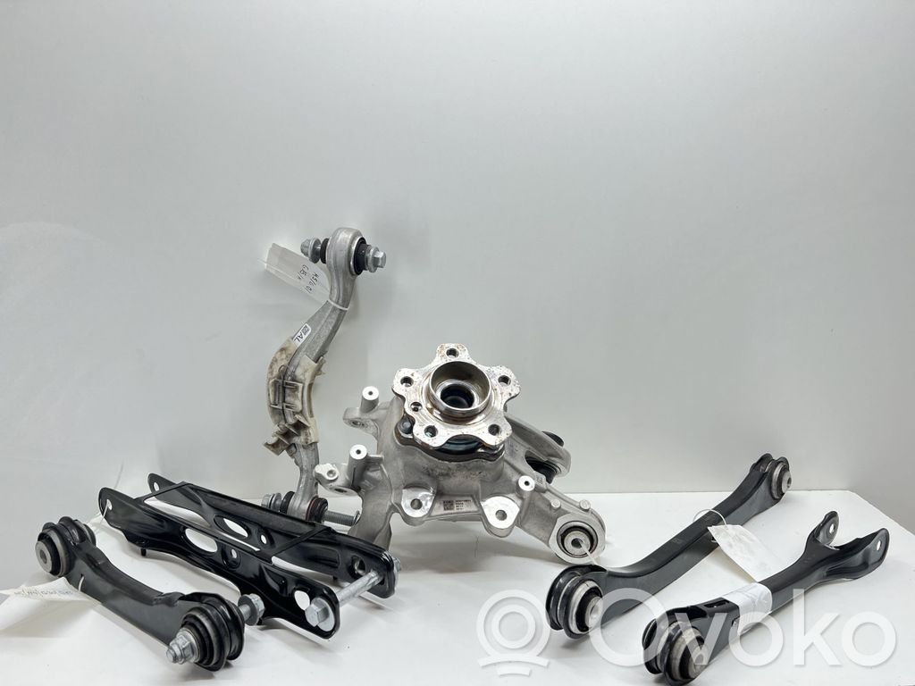 BMW 8 G15 Set suspensie spate 
