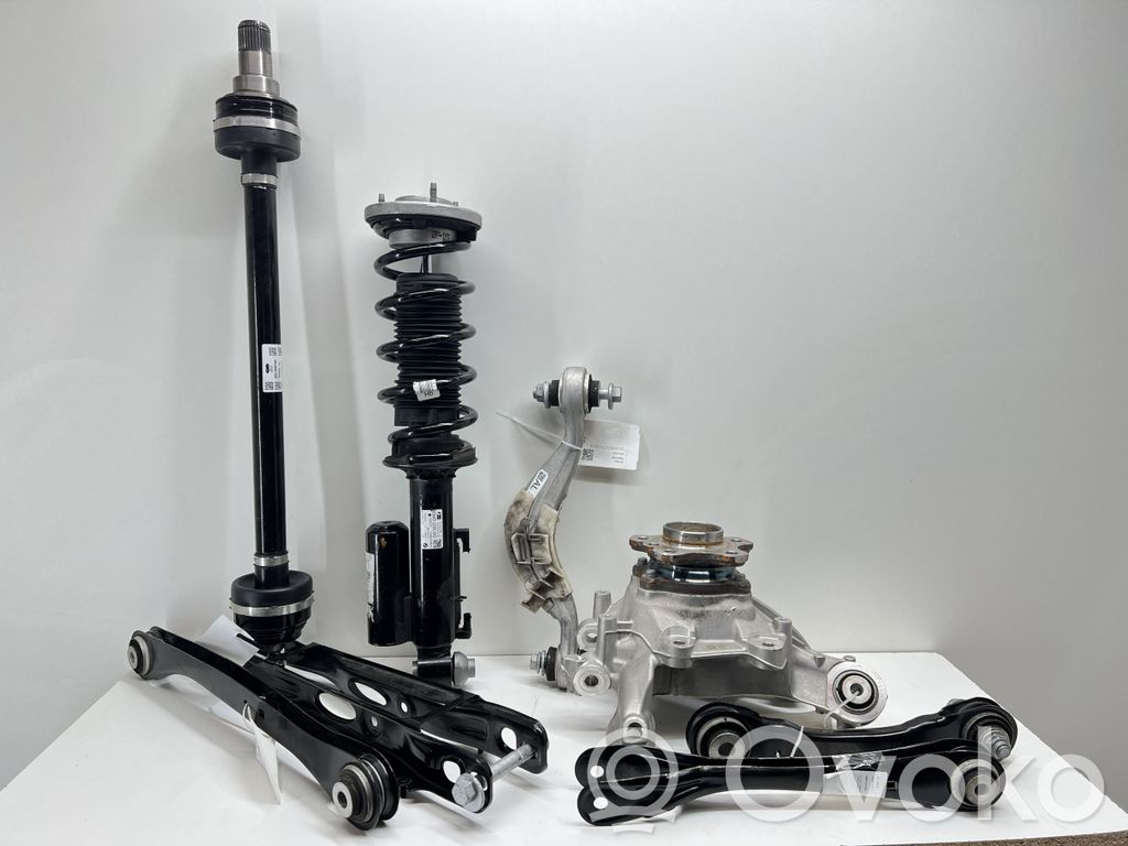 BMW 8 G15 Set suspensie spate 