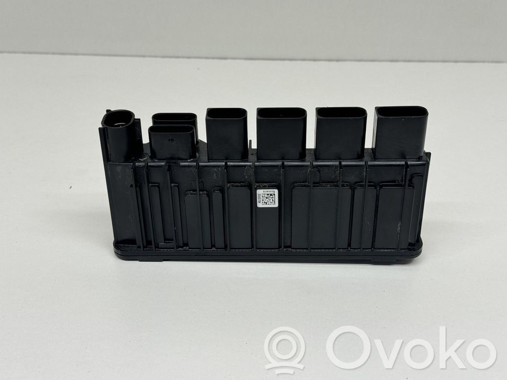 BMW M4 G82 G83 Maitinimo valdymo blokas 
