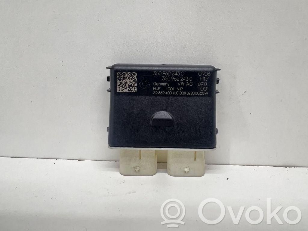 Porsche Panamera (971) Tailgate/trunk control unit/module 