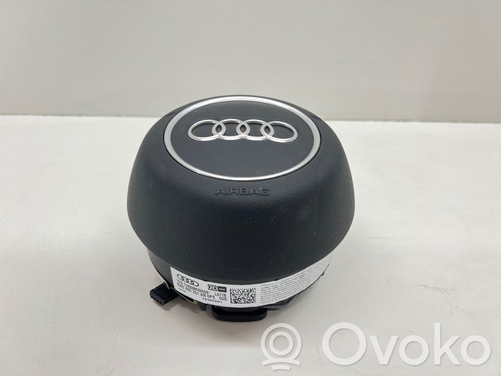 Audi A5 Vairo oro pagalvė 