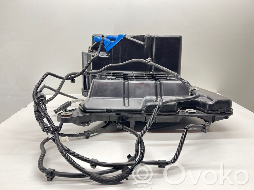 Audi A5 AdBlue-nestesäiliö 