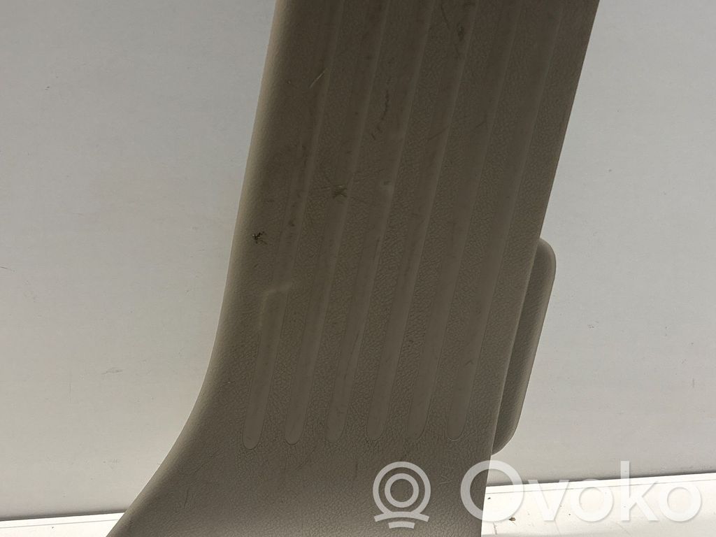 Chrysler Pacifica Galinio slenksčio apdaila (vidinė) 