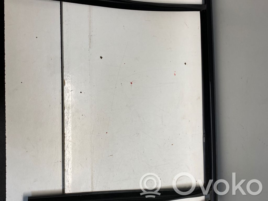 Ventanilla de ventilación de la puerta trasera   16506310