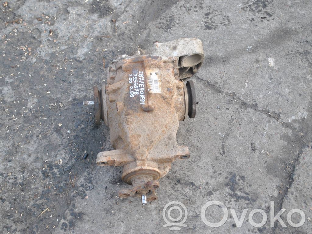 Hinterachsdifferential   7556678