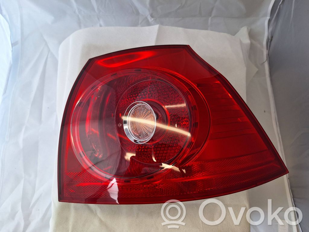 Volkswagen Golf V Lampa tylna 