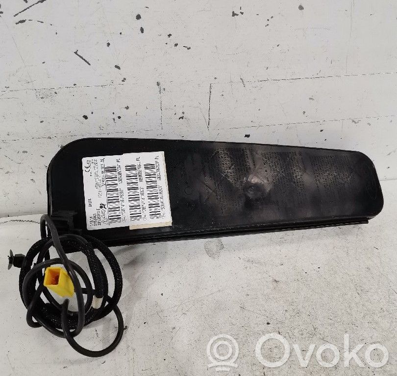 Istuimen turvatyyny   AV11R611D11AE
