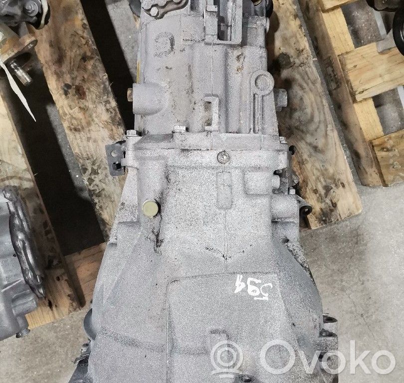 Mehāniska 5 ātrumu pārnesumkārba   2200074390