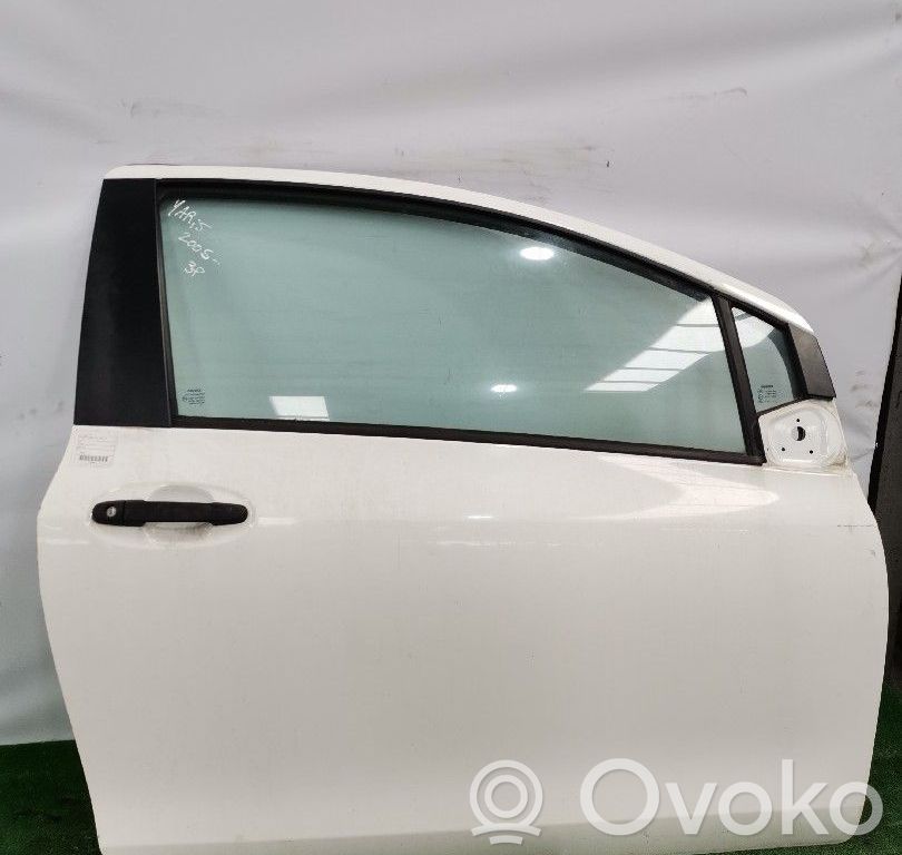 Puerta delantera   670010D180C,TOQUE