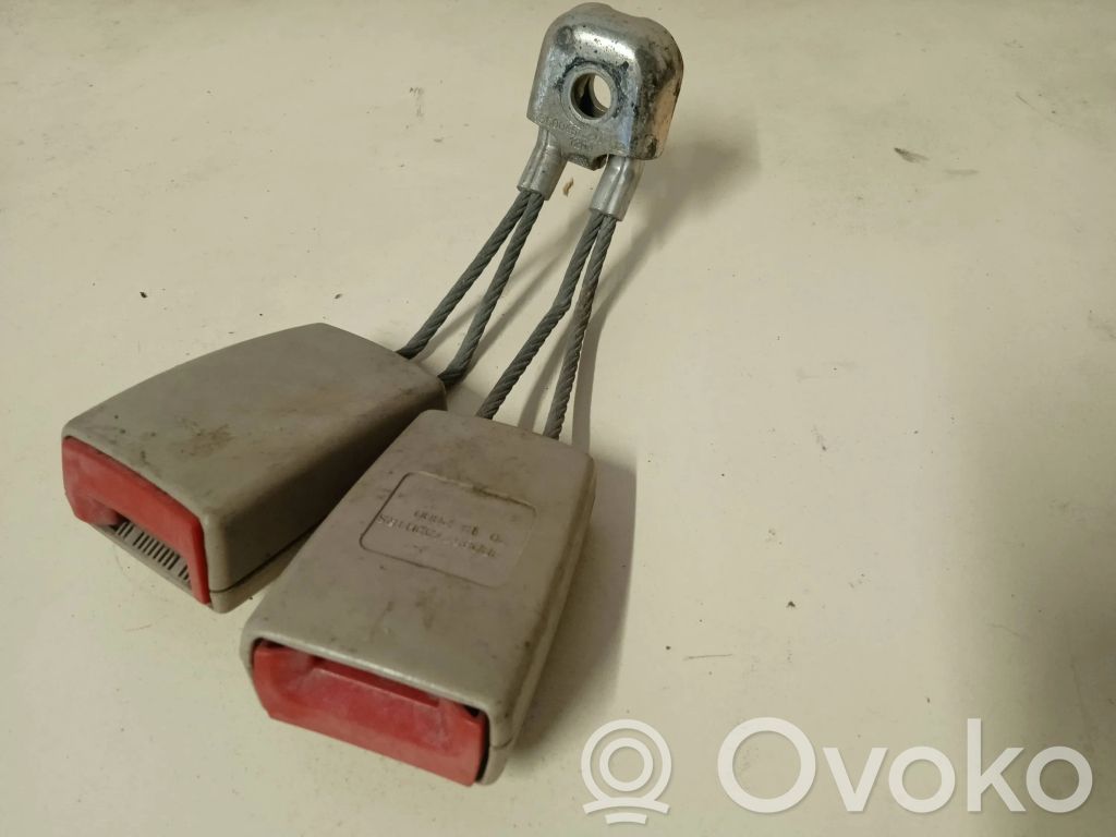 Audi A8 S8 D2 4D Hebilla del cinturón del medio (trasero) 