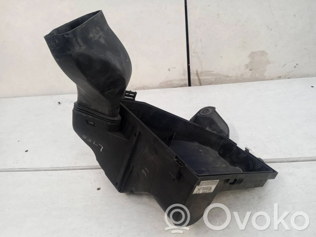 BMW 1 E81 E87 Air filter box 