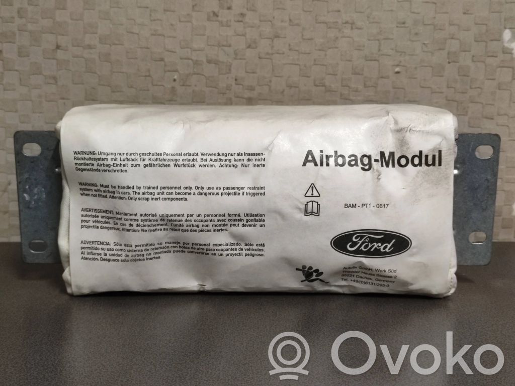 Ford Focus C-MAX Keleivio oro pagalvė 